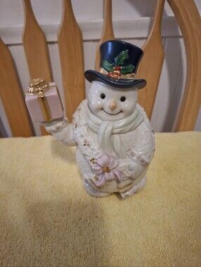 Lenox Snowman Holding Gifts